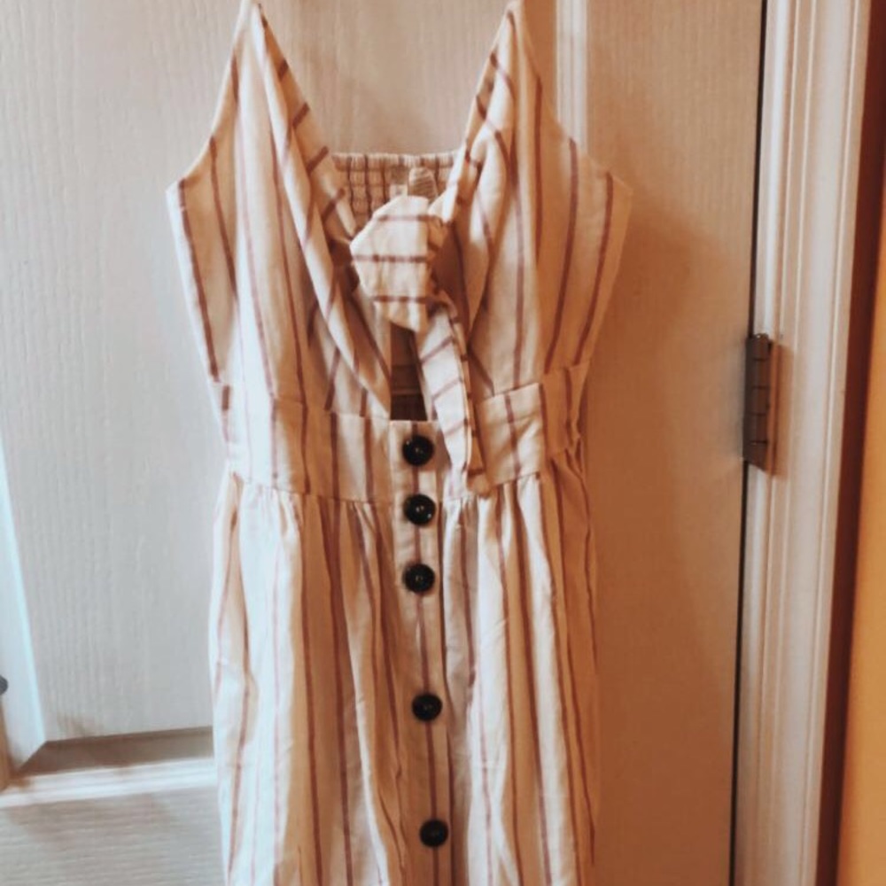 White Flowy Dress w/stripes 💫 - Picture 3 of 7